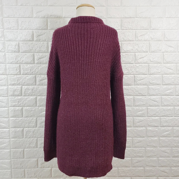Trouve oversize hi -low sweater.Size Xs - Picture 2 of 5